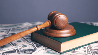 «Правосудие умрет окончательно»: юристы про адвокатскую монополию