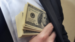 Подводим итоги года: Коррупция в мантии. Болезнь системы или общества?